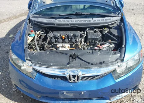 2009 Honda Civic Lx z USA, uszkodzony, nr VIN 2HGFA16559H527980